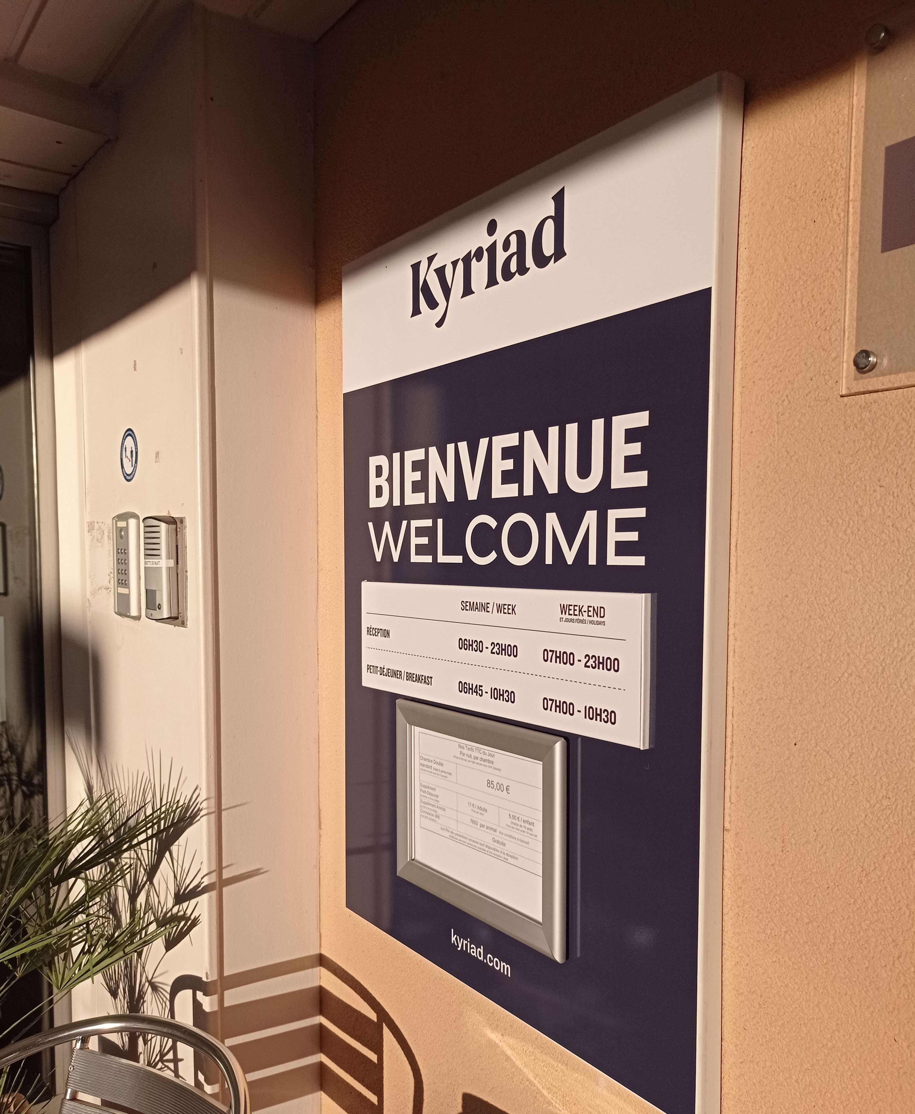 Kyriad Villefranche Sur Saone Villefranche-sur-Saône Exterior foto